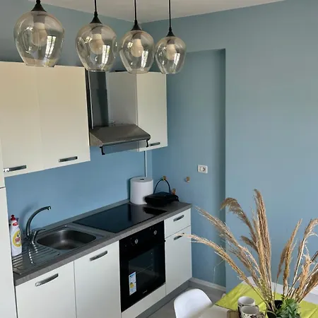 Apartment Currila 03 *